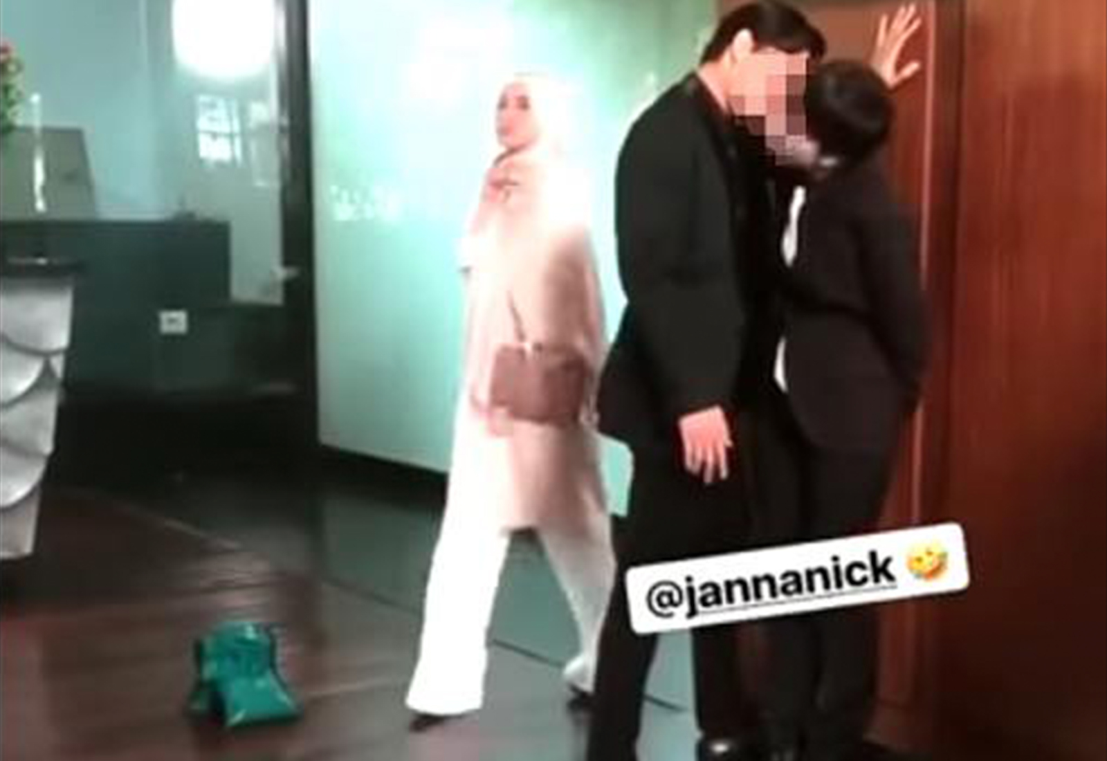 Photo of Babak Cium Fattah Amin, Janna Nick?