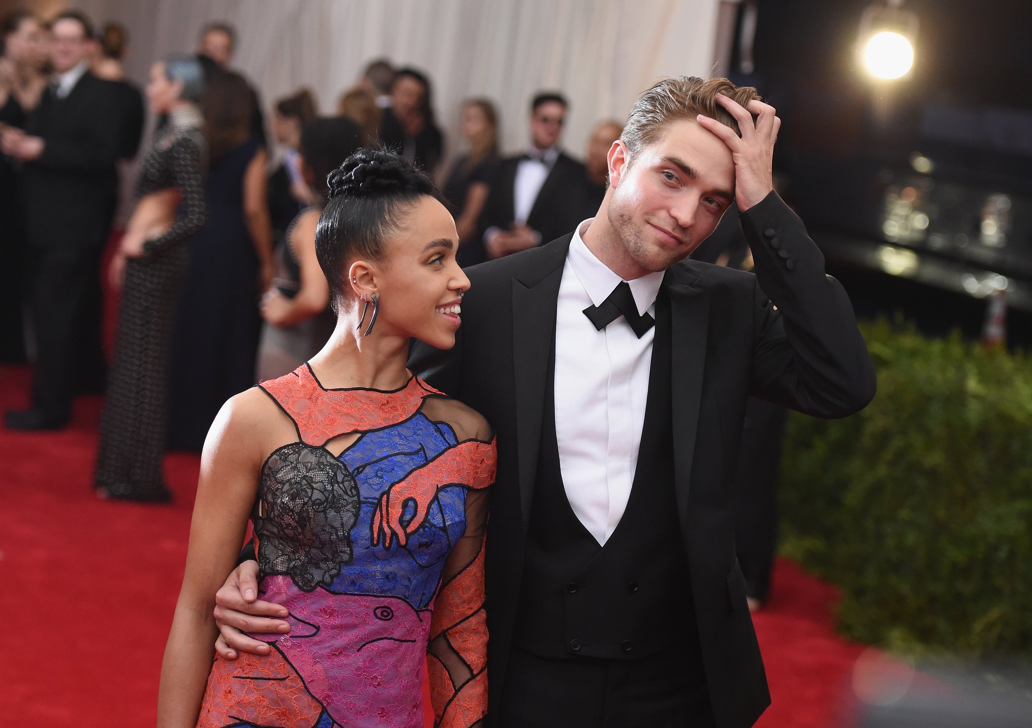 Photo of Robert Pattinson Putus Tunang Dengan FKA Twigs