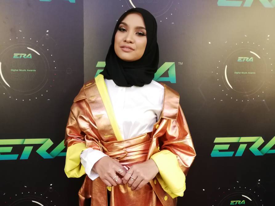 Photo of Nabila Razali Tidak Tahu Cerita Dituduh Tiru Fesyen Neelofa