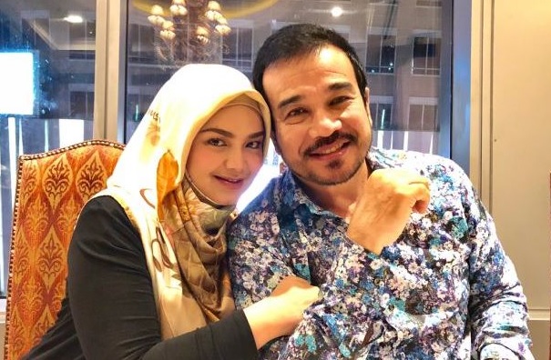 Photo of Siti Nurhaliza Umum Bakal Timang Anak Perempuan