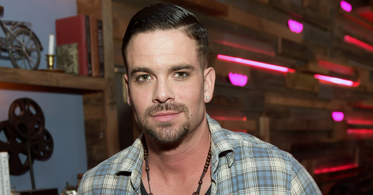 Photo of Pelakon Glee Luah Rasa Sedih Mark Salling Bunuh Diri