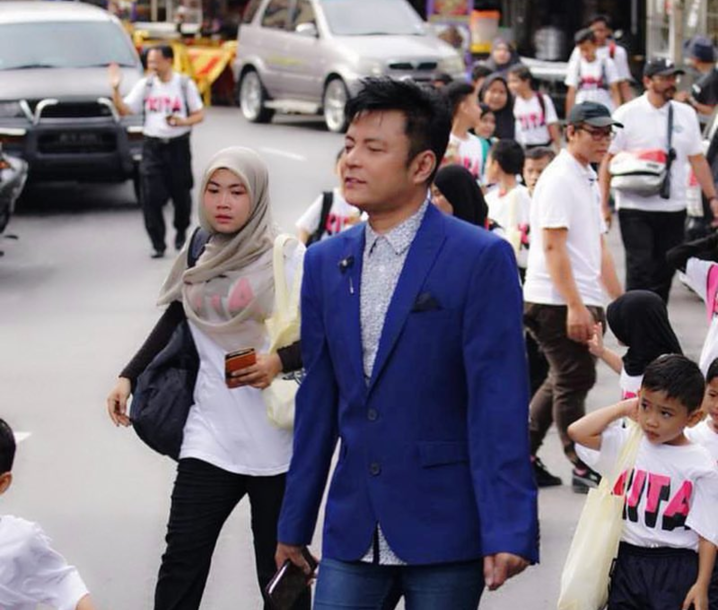 Photo of Pak Nil Bawa 150 Pelajar Jalinan Kasih Naik MRT, Makan Sate