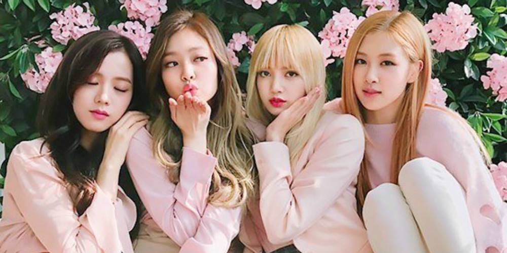 Photo of Blackpink Cipta Semula Persembahan  “Jingle Bell Rock” Mean Girls