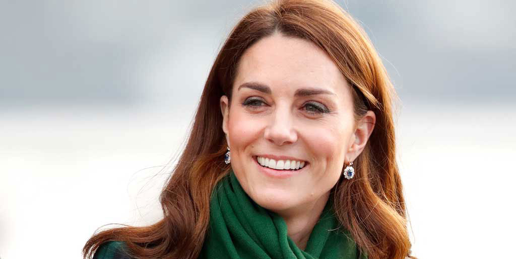 Photo of Kate Middleton Biarkan Gadis Kecil Sentuh Rambut Ketika Lawatan