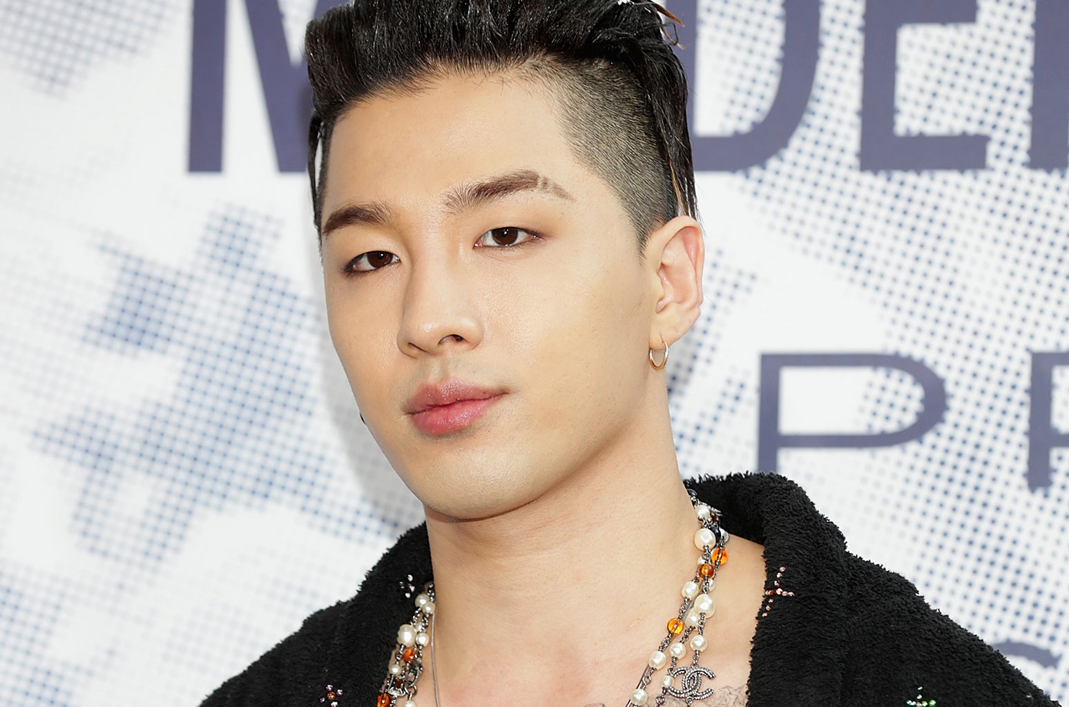 Photo of Peminat Rayu Taeyang Jangan Tinggalkan Kumpulan Big Bang