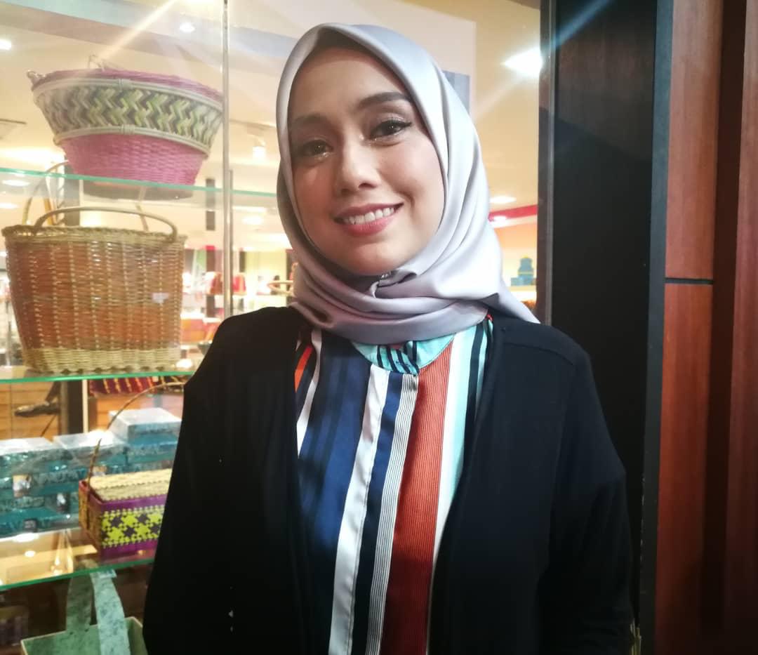 Photo of Mia Ahmad Tak Rela Berkongsi Kasih, Kagumi Wanita Hidup Bermadu