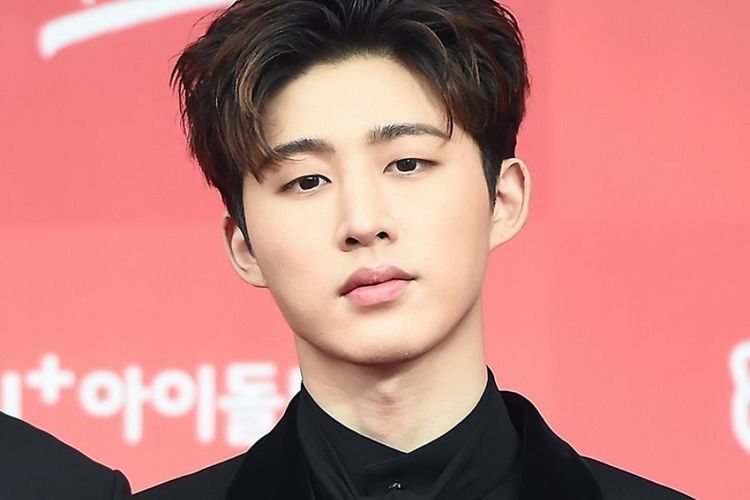 Photo of Lebih 450,000 Peminat Kumpulan iKON Bantah Pengunduran B.I