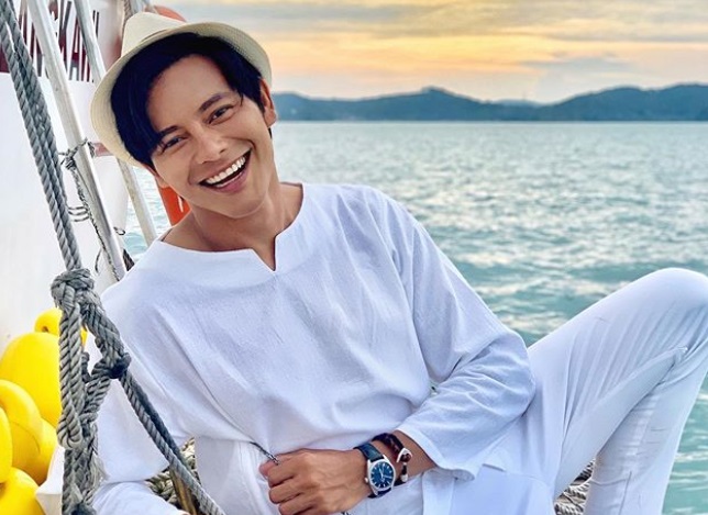 Photo of Bercuti Di Maldives, Nazim Othman Teruja Terserempak Shah Rukh Khan