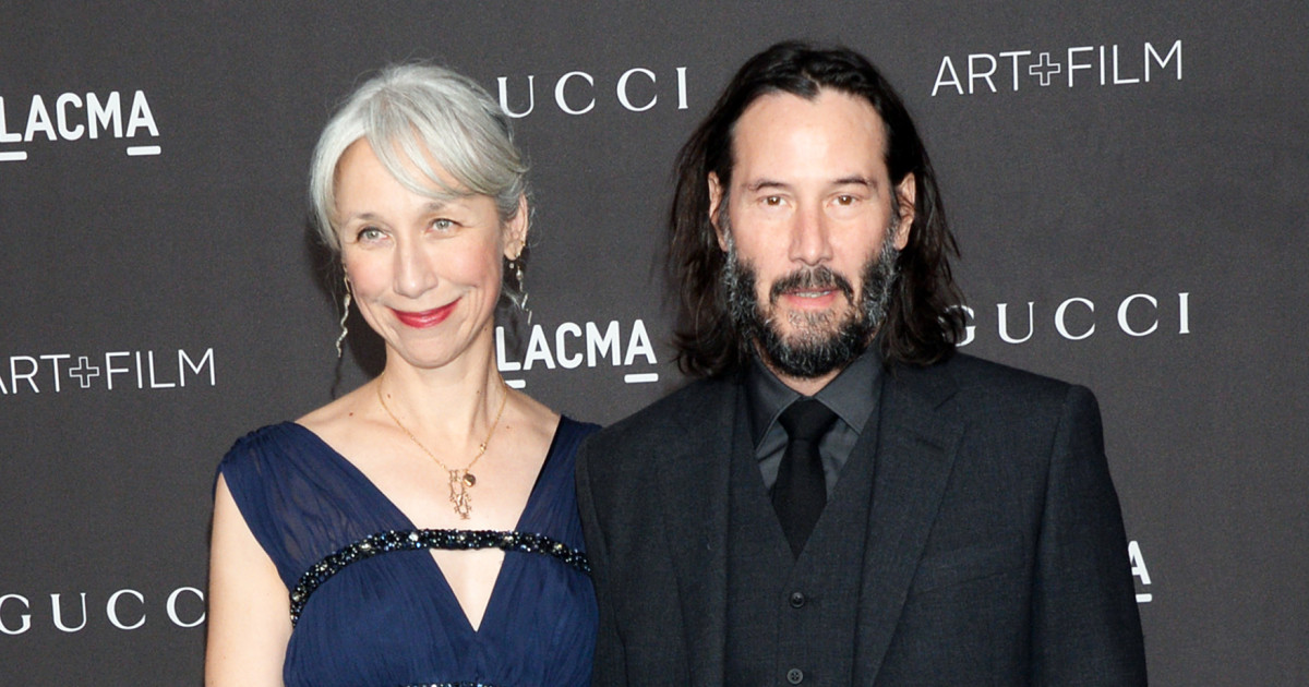 Photo of Keanu Reeves Tayang Teman Wanita Di Majlis Karpet Merah