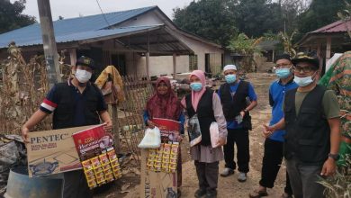 Photo of Kembara Sufi Production Turun Padang Beri Bantuan Kepada Mangsa Banjir