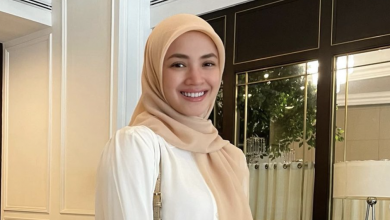 Photo of Fazura Dapat Hadiah Istimewa Syiling Emas & Beberapa Naskhah Buku Keagamaan Daripada Tengku Permaisuri Selangor