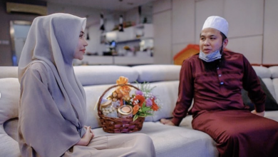 Photo of Kunjungan Ustaz Ebit Lew Tambahkan Semangat & Beri Aura Positif Kepada Elyana