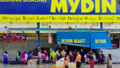 Photo of Kejadian Pecah Masuk Di MYDIN Mart Ketika Banjir, Pengarah Urusan Mydin Halalkan Barang Yang Diambil Demi Kelangsungan Hidup