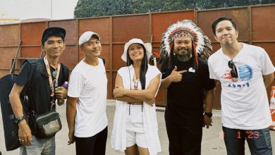 Photo of ‘Konsert Senandung Malam – Payung Teduh X Sore’ Gabungkan Dua Kumpulan Hebat Indonesia