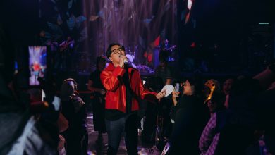 Photo of Hadiahkan 1080 Anak Patung Bering Simbolik ‘Cinta’ Anuar Zain Buat Peminat Hadir Ke Konsert AZ40 Exclusive Up Close & Personal