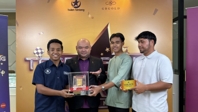 Photo of Hanya Bermodalkan RM200, Pelajar & Juruteknik Menang Hadiah Emas Seberat 1 Kilogram Bernilai RM500,000