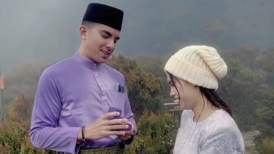 Photo of Syed Saddiq, Bella Astillah Bertunang… Lamar Ketika Hujan Lebat Di Atas Gunung Kinabalu